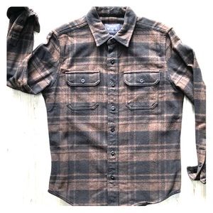 Small AE Brown Flannel